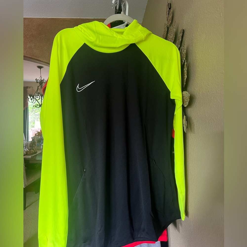 Nike Neon pull over